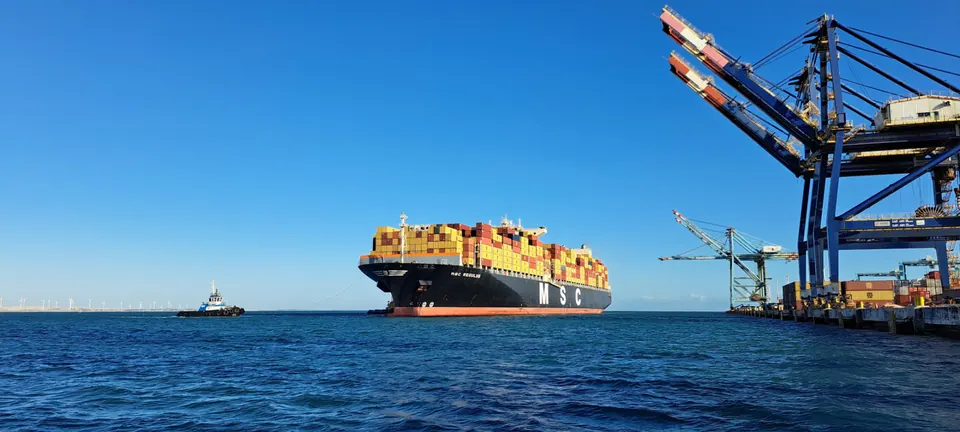 Container ship MSC Regulus berthing with tug assistance at the Pecém Terminal
